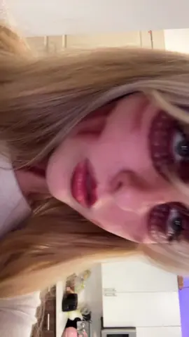 sorry for blowing up your phone this is the best thing i've ever done #femaletitan #aot #AttackOnTitan #halloween #fyp