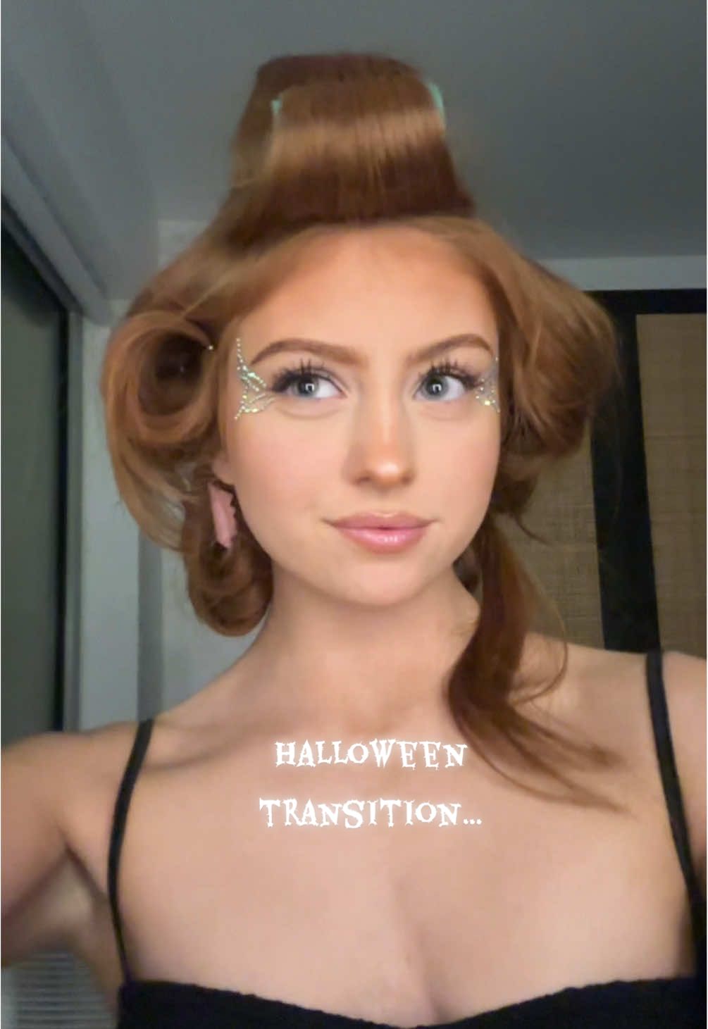 Dancing with the devil 🏹☁️🖤✨ #Halloween #Halloweencostume #fyp #fallenangel #angel 