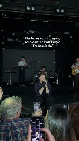 Cantar esta canción con ellos 😭 @BANDALOS CHINOS  #BACH #indierock #madrid#fyp #bandaloschinos 