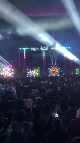 TANPA BATAS AUDIO Vs KOPILAGIT PODO NGEYELE😱 @Tanpa Batas Audio @kopilangitGakudahudah #4upageシ #fypシ゚viral #battlesempu2025 #horegbalap_official #soundkarnavalindonesia 