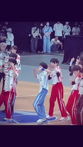 😂😂@TF_FAMILYofficial #xuuuuuuuuuuuhuonggggggggggg🙏 #xuhuuuuuuuuoooongtiikkktokkkk 