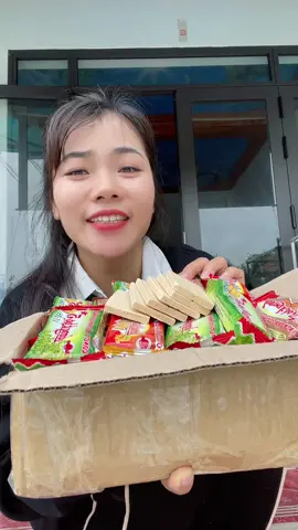 Mua 1 thùng Lương Khô Hải châu 50 gói tặng 1 gói#luongkho #luongkhomini  @Thuỷ tỷ mỷ ✌️  @Thuỷ tỷ mỷ ✌️ 