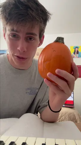 Eating a pomkin in 30 minutes #foodchallenge #eatingvideo 