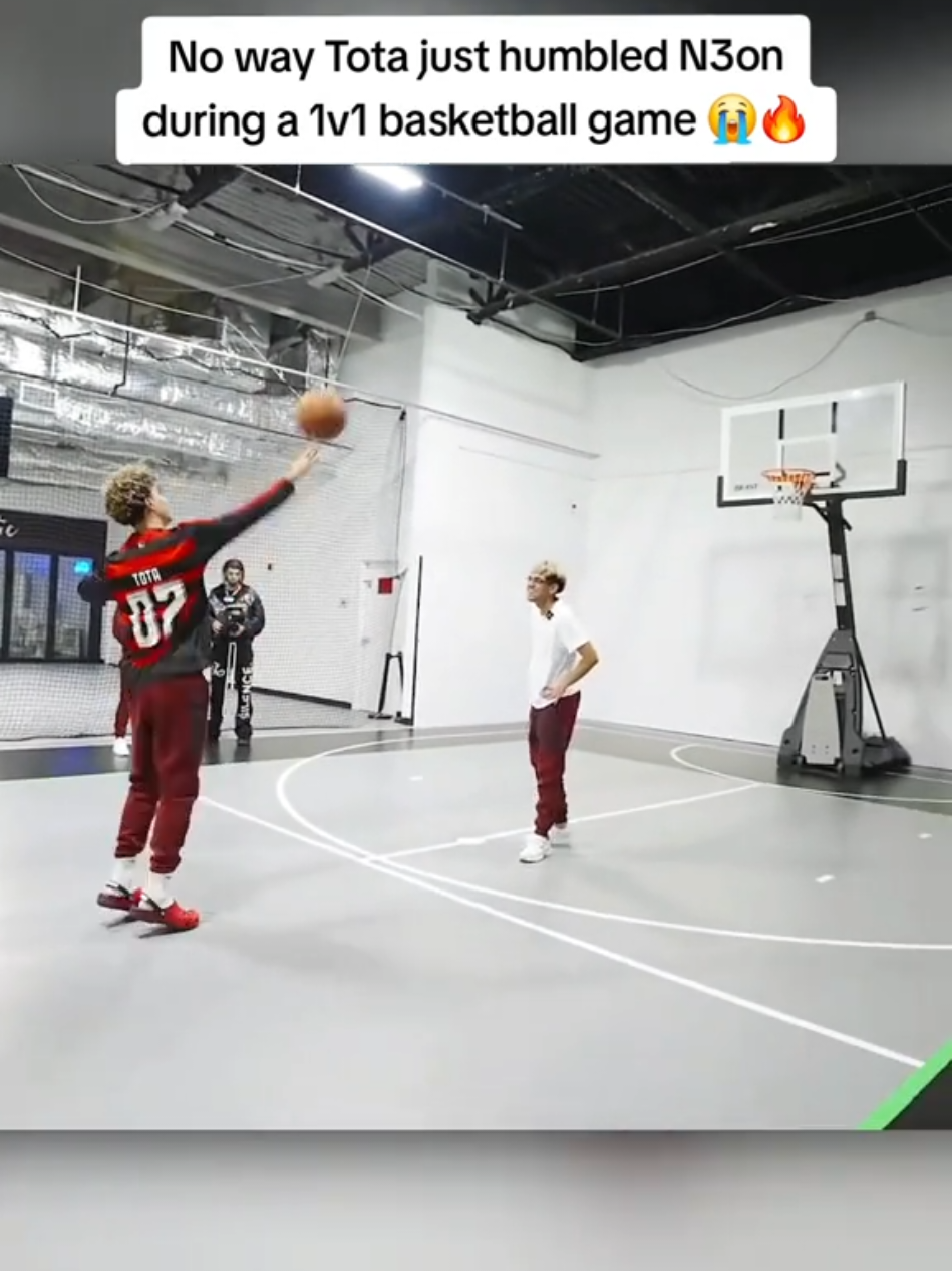 No way Tota just humbled N3on during a 1v1 basketball game 😭🔥 #tota #n3on 