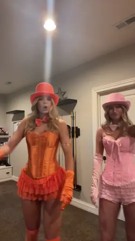 #dumbanddumber #halloween #fyp BOW BOW BOW