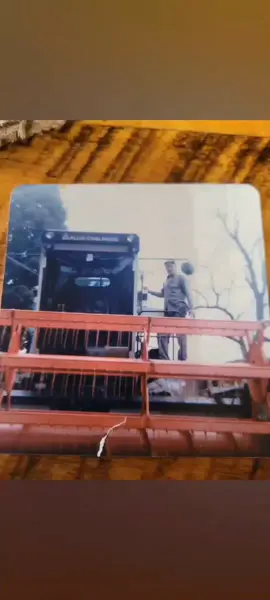 my sister found a couple old.pictures of my grandpa and the K2! first one we believe taken about the same time he.bought it! 2nd was 1988 wheat harvest!##allischalmers #gleanerk2 #ohiofarmer #gleanercombines @rickwilliams7215 @Connor5147 