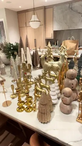 It’s officially my favorite season. Prepping all the decor today so I can decorate tomorrow. I have to do it in stages and keep it organized or my anxiety goes crazy. Happy Christmas season yall #christmasdecor 