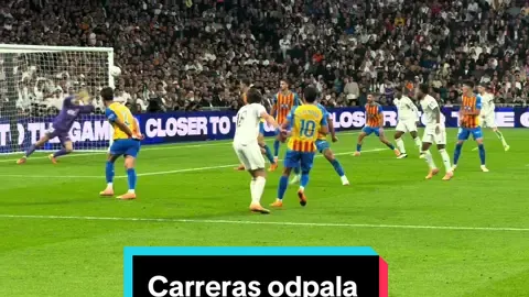 Álvaro Carreras zdejmuje pajęczynę! 💥 Real MADRYT miażdży Valencię 4:0!  Co za uderzenie! Carreras odpala z dystansu — piłka ląduje prosto w okienku 🕸️🔥 Bernabéu eksploduje, Real demoluje Valencię — pokaz siły Los Blancos! ⚽🤍 #FutboloveTripy #RealMadrid #Carreras #LaLiga #Golazo #realmadridfans #bernabeu #footballshorts #tiktokfootball #futbol #realvalencia