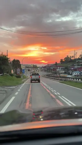 Sunrise at Kundasang, 01.11.2025 #kundasang #sabah #malaysia #roadtrip #sunrise 