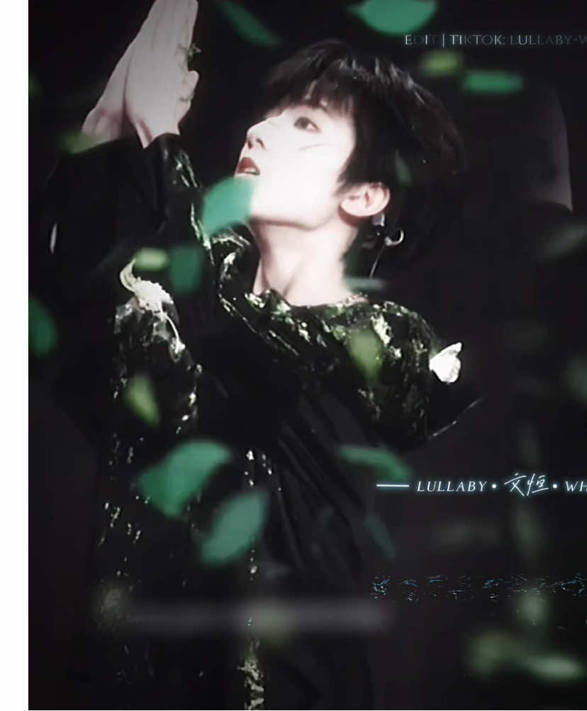 ”你爱着谁 心徒留几道伤。” 