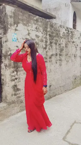 insaan bana tha pyar karne ke liye..♥️  Paisa banaa tha istemal karne ke liye...❣️   lakin log insaan ko istemal aur paise se pyar karte hain....♥️💸💵@Manju_Sah @MUSU❤️🥺 @mamta sah 