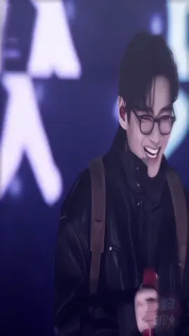 #ချစ်ဖို့ပောင်းလွန်းသူလေး😚🤏#taehyung #bts_official_bighit #bts_2025_5tin #မဖလုပ်ပါနဲ့ကွာ 