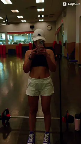 #cyrenehamoy #momof4 #fouryoupage #fyp #gymmotivation 