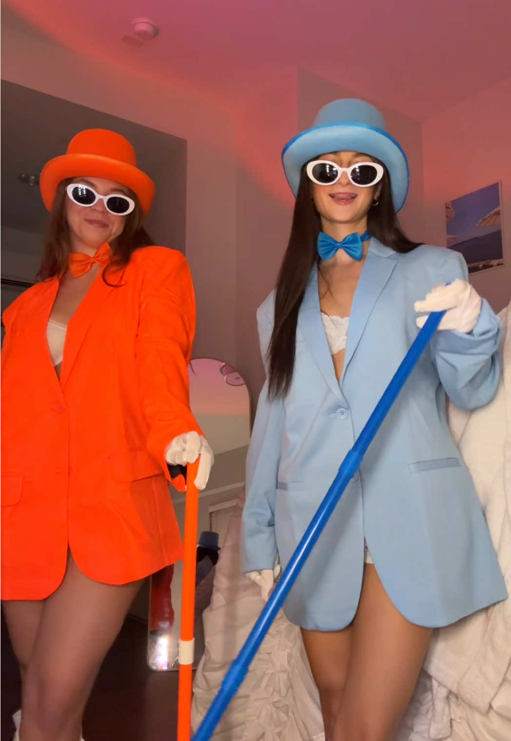 who’s dumb and who’s dumber @alina #halloweekend #costume #dumbanddumber #lastminutehalloweencostumes #collegehalloween 