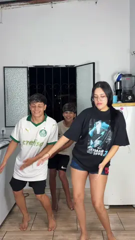 Entramos na trend!😂 #dc #dancinha #amigos #viral #fy 