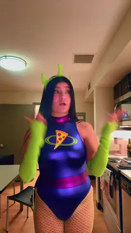 📍Pizza Planet #fyp #halloween #toystory #pizzaplanet #costume 