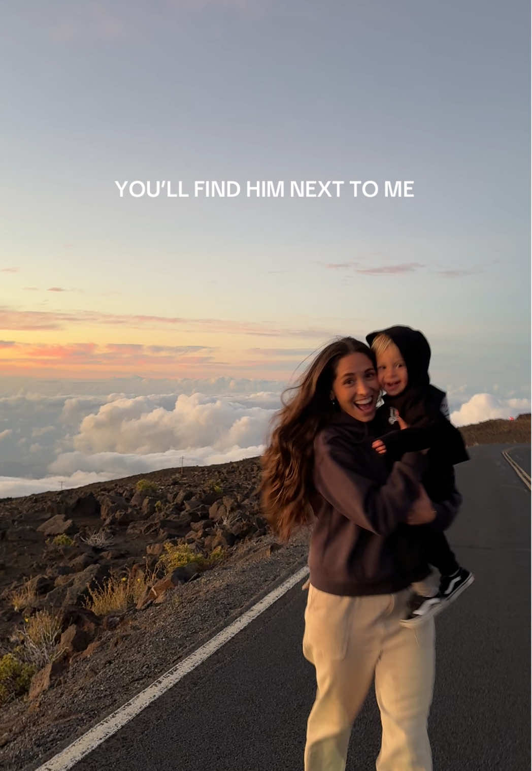 My new favorite trend🫶🏻 #boymom #firsttimemom #ftm #sahm #momlife 