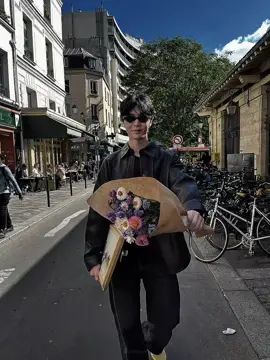 #johnnysuh when he’s busy but still makes time for you #johnny #seojohnny 