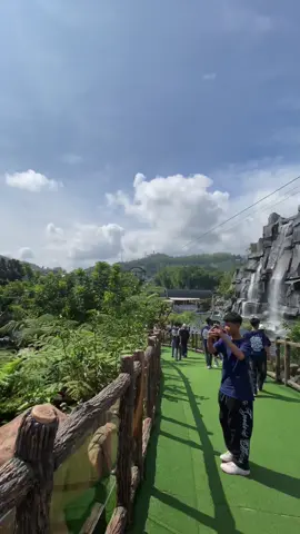 Seruuu bgt santera de laponte🤩🤩🤩#santeradelaponte #malang #batumalang #jatim @Florawisata.santerra 