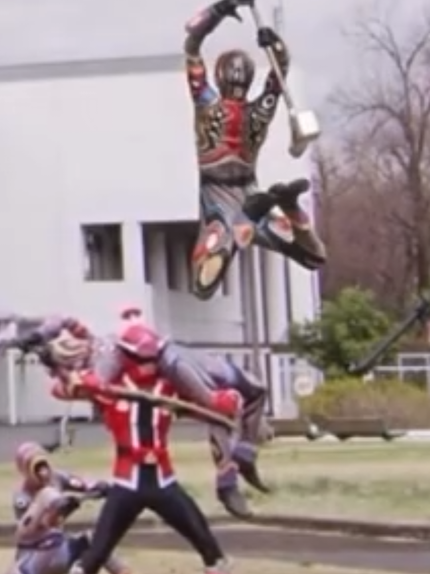 Seriously, Donbrothers couldn't be more random. #toei  #supersentaiseries  #supersentai  #donbrothers  #donmomotaro 