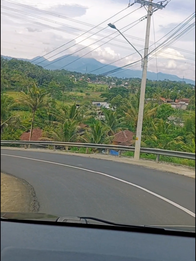 Turunan Ujung-ujung gak seserem dulu.  #turunanujungujung #ujungujung #salatigacoret 