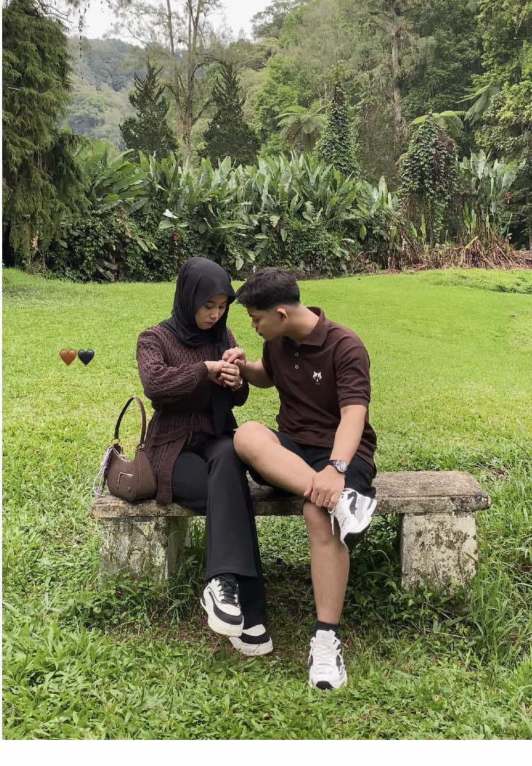 semua yg dipake disini☝🏻☝🏻☝🏻 #outfitinspo #fyp #rekomendasioutfitcouple #outfitcouple #coupleideas 