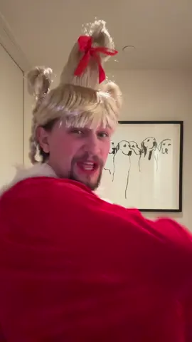 You’re a mean one Mr Grinch #hamptonwater 