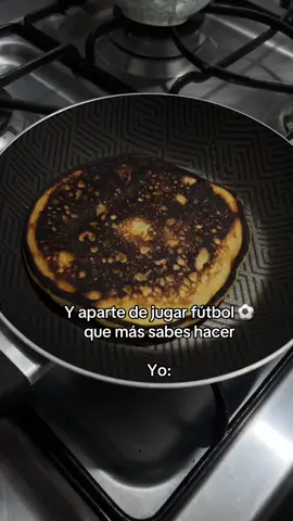 Lo quemé solo para el video #humor #futbol⚽️ #yo #comedia #cocina 