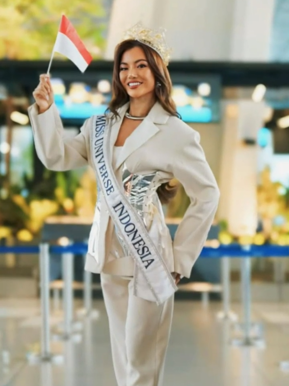 SIAP MENGGUNCANG PANGGUNG UNIVERSE 🔥🫵 Good luck queen, all the best comes to you😍🥹👑 #sanlyliu #RoadToMissUniverse2025 #74thmissuniverse #MissUniverse2025 #MissUniverseIndonesia 