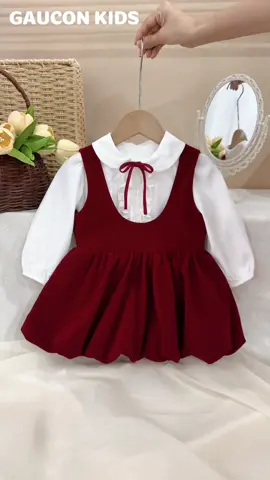 Đỏ rực rỡ, dáng yêu cực phẩm này mẹ ơi 🥰 🌲⛄️❄️ #vaychobe #vaynoelchobe #vayxinhchobe #gauconkids #vaybegai 