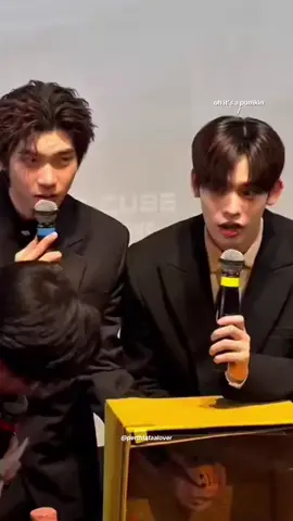 not tee accusing por of cheating when he is just using his job as an excuse to hold hands   PTTP 1st Fanmeet in Paris #TeeTeePorFMinParis  #twnpich #porsuppakarn #teeteepor #ป๋อตี๋ตี๋ 