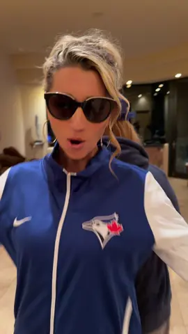 Besties & Rivals tn  #dodgers vs #bluejays 💙 #WorldSeries #ladodgers #torontobluejays @Muullberry Official @Josie 