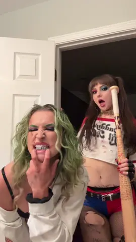 OH you’re here too 👹  #halloween #joker #contentcreator #makeup #flawleessvictory @⋆｡‧˚ʚellyɞ˚‧｡⋆ 