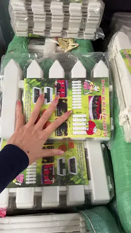 Hàng rào trang trí cây thông Noel #giangsinh #phukienteangtricaythongnoel #noel #caythongnoel 