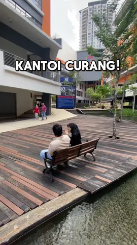 CURANG SEBAB BUSUK!? 😤🤢nasib baik ada KAHF ni.. yang penting BAU TAK SAKIT HIDUNG 😍 so girl korng kene belikan PERFUME KAHF untuk bf korang! 😚✨  go click on yellow bag~  #KAHFPERFUME #kahf #perfume #marketing #viral 