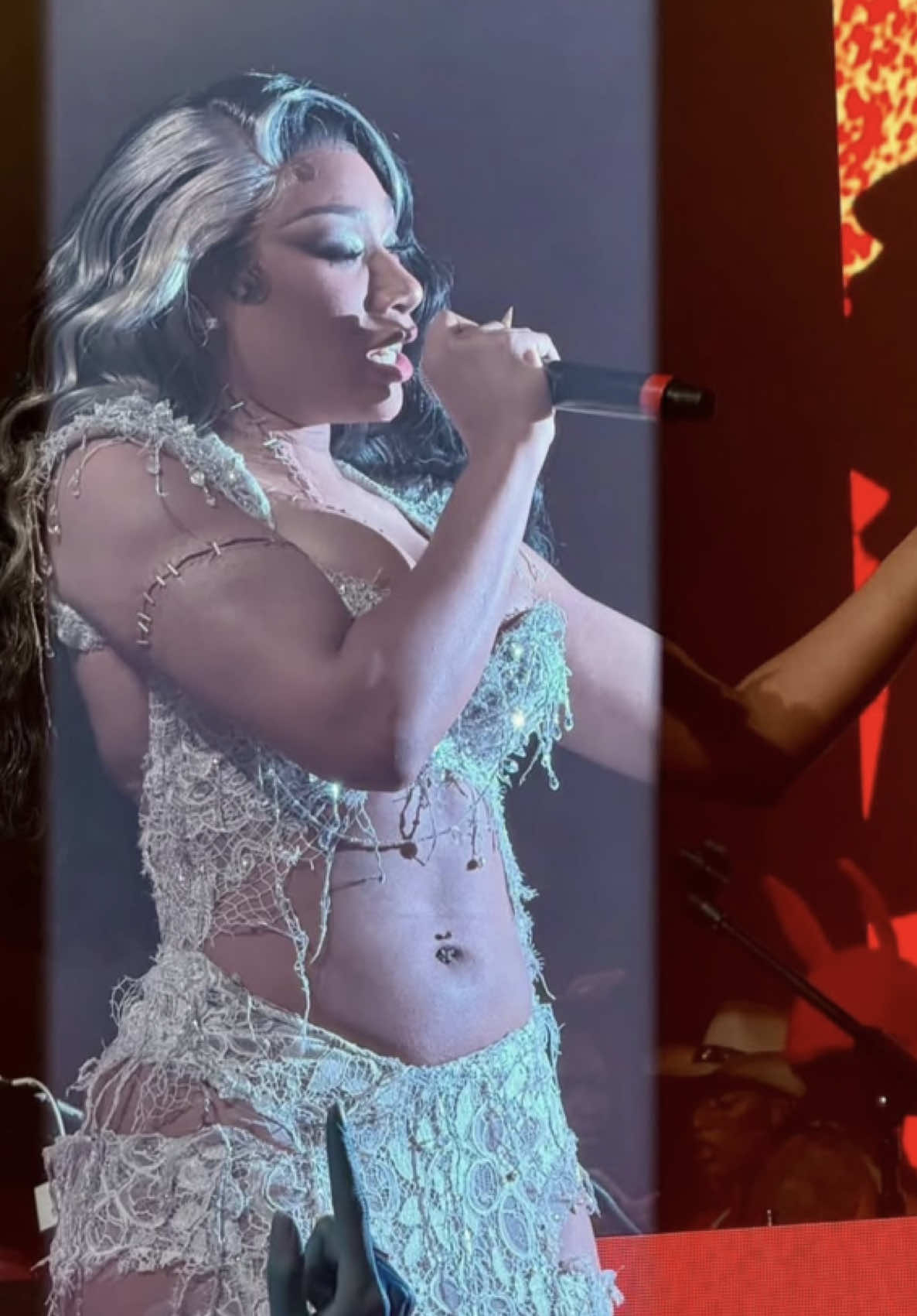 FOLLOW ME FOR MORE MEGAN AND KLAY CONTENT 😭 #trending #megantheestallion #klaythompson #hottieween  