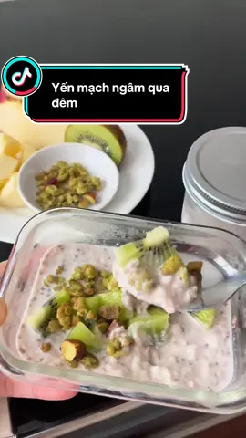 Mấy bà không ăn được yến mạch thử ngay công thức đơn giản này nha. Bữa sáng ngon, healthy lại dinh dưỡng đủ chất #yenmachquadem  #healthy  #hatchia 