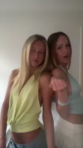 sista @sophia #girlhood #party 