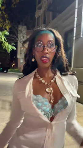 #takingapicture Taking Office Siren literally #siren #halloweekend #costume 