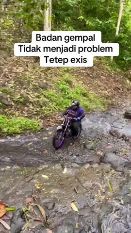 Pembalap berbadan gempal #motocross #fyp #climbing #tiktok #adventure 