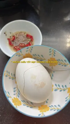 Người ta nói ăn trứng ngỗng cho con thông minh hả các Mom- em bé được 13w mẹ đã ăn cái trứng ngỗng đầu tiên #yeuembe 