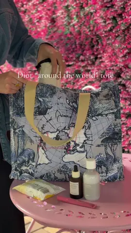Rare Around the World Dior tote 🩵stylish, spacious, and unbelievably comfortable.