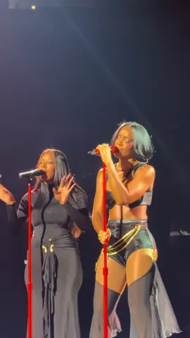 Kelly Rowland - Red Wine #kellyrowland #redwine #wine #viralvideo #contentcreator #concerts #chicago #music #brandy #theboyismine 