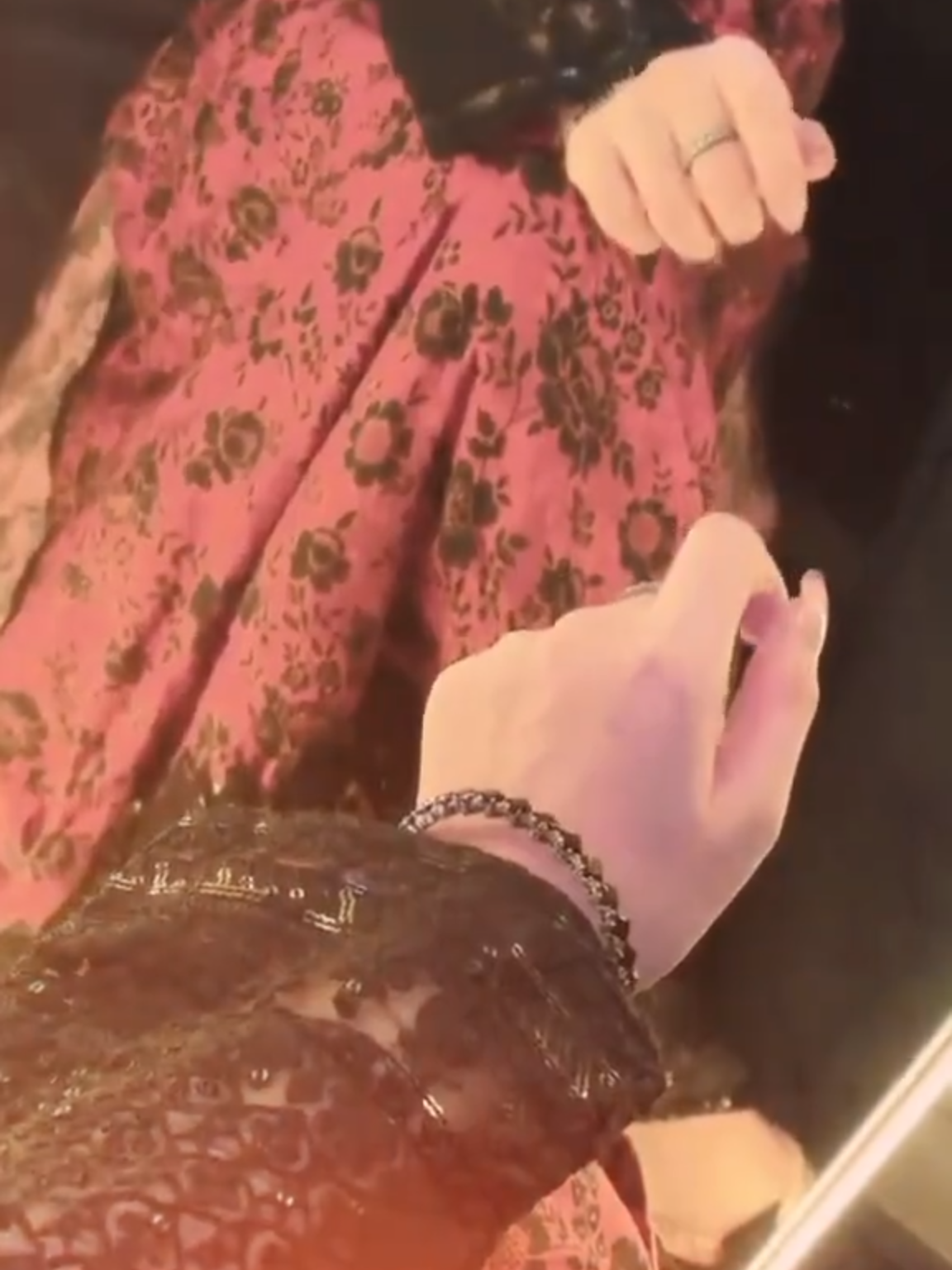 @cuteg7738#foryoupage❤️❤️ #fybシviral #viral?videotiktok😇😇 #dontunderreviewmyvideo #unfreezed_my_id_tiktok #fybbbbbbbbbbbbbb #eyesvideo👀❤ #MANOo #tiktokteamplzzzunfreezmyacoount🥺🥺 #trendingvideo #100kviews✔️tiktok #manoo✨ #hidefacevideo #girlsvideo💐🌺🥀 #manno #hidefacegirlvideo #handvideoforgirls