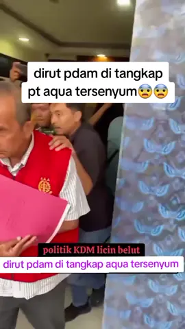 dirut pdam di tangkap aqua melenggang senyum