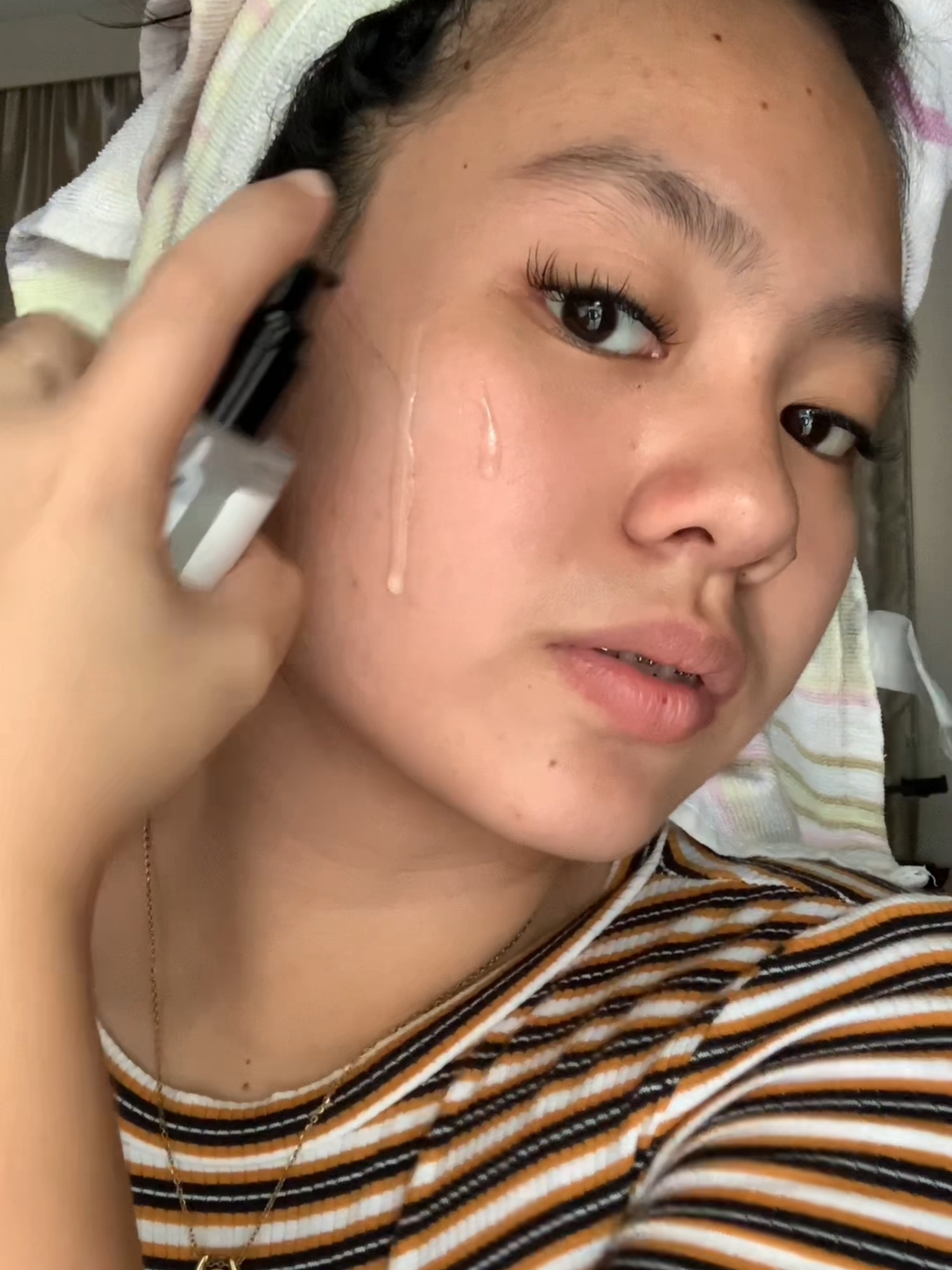 Check out @nicolealviz ’s skincare routine 👀 The 6 Peptide Skin Booster + Ultra-Light Invisible Sunscreen = perfect combo for Plump, hydrated, protected skin #cosrx #cosrxph #peptideserum #invisiblesunscreen #skinbooster