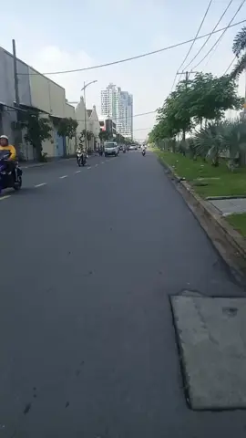 Con đường vẫn ở đây.Phong cảnh vẫn còn đó.... Chỉ tiếc người thì không 🙂‍↔️