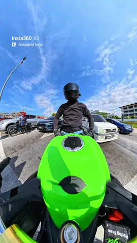 Kuching - Gedong. Breakfast mee udang.