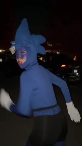 Literally told him not to bring that up anymore… ʰᵒ #sonicthehedgehog #sonicthehedgehogcosplay #soniccosplay #snapcube #snapcubesonic 