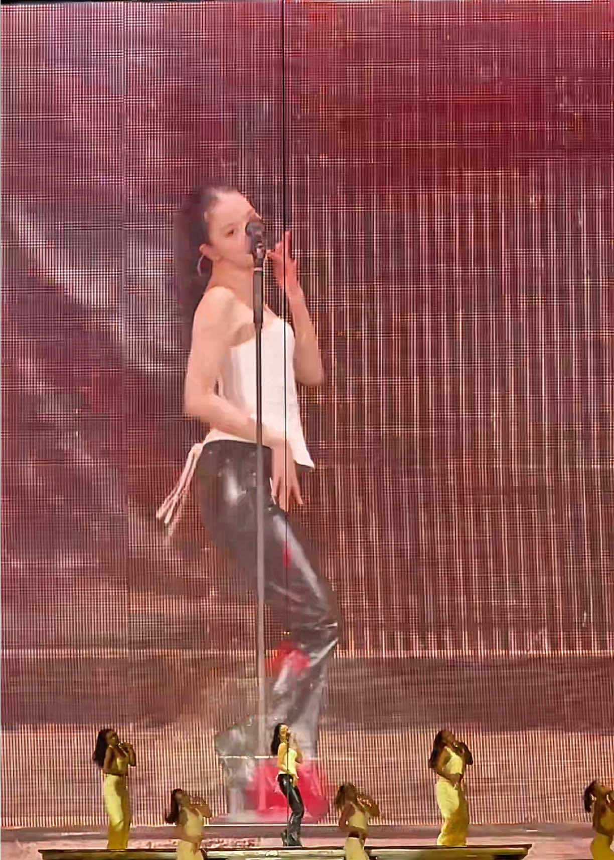 Definisi makin tua makin jadi 😭 #blackpink #blackpinkinjakarta #blackpinkofficial #jisoo #blackpinkdeadline 